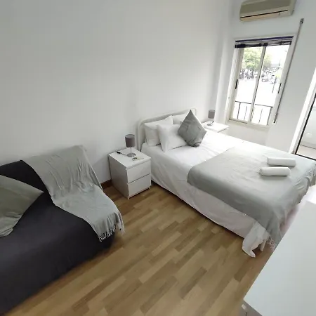 Theorynomad Al Republica Homestay