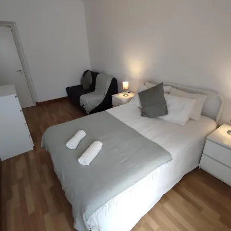 Theorynomad Al Republica Homestay